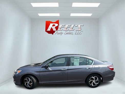 Used 2017 Honda Accord LX image 31