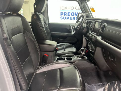 Used 2023 Jeep Wrangler Unlimited Sahara w/ Cold Weather Group AWD/4WD image 24