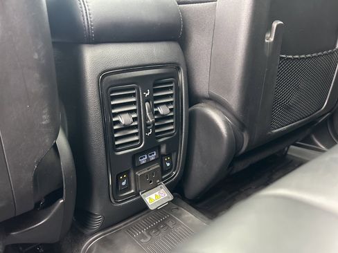 Used 2018 Jeep Grand Cherokee High Altitude image 11