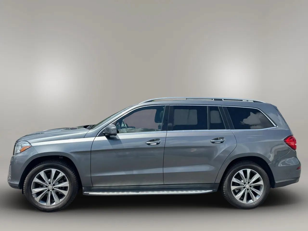 Used 2017 Mercedes-Benz GLS 450 4MATIC w/ Premium Package image 5