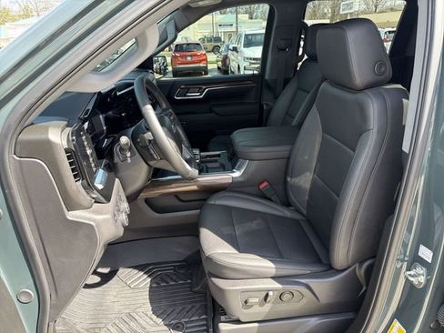 Used 2025 Chevrolet Silverado 1500 LT Trail Boss w/ LT Trail Boss Premium Package image 13