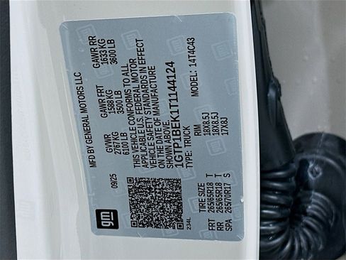 New 2026 GMC Canyon Elevation w/ Convenience Package image 33