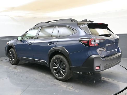 Certified 2025 Subaru Outback Onyx Edition image 3
