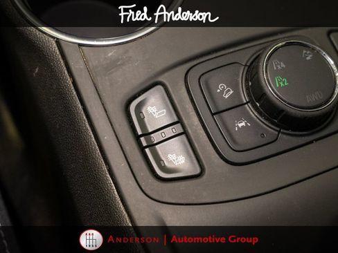 Used 2023 GMC Terrain SLT AWD/4WD image 18