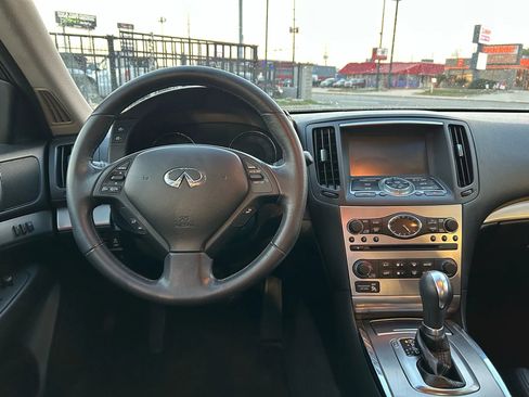 Used 2012 INFINITI G37 Journey w/ Premium Pkg image 18