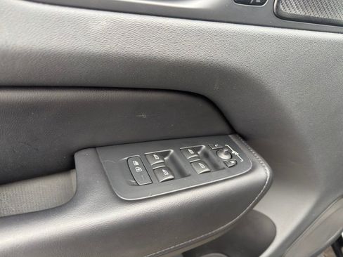 Used 2023 Volvo XC60 B5 Plus w/ Climate Package image 13