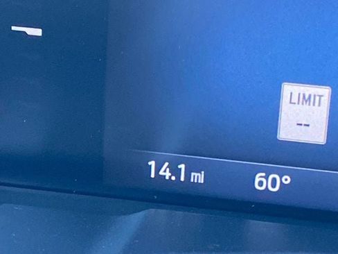 New 2025 Ford Maverick Lariat w/ Black Appearance Package image 26