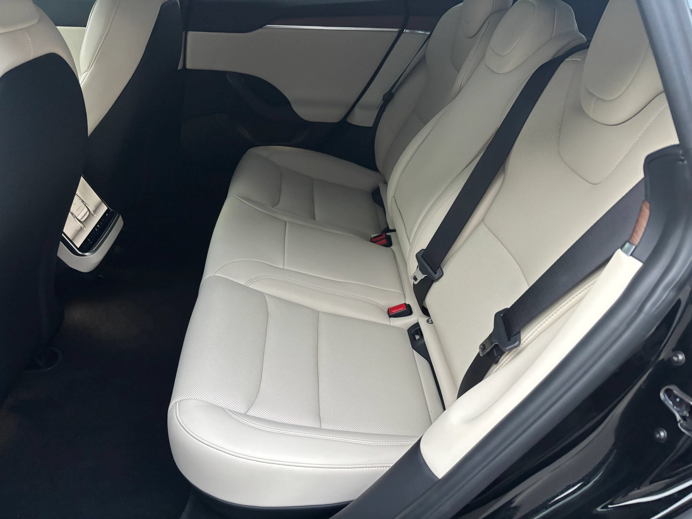 Used 2024 Tesla Model S AWD/4WD image 13