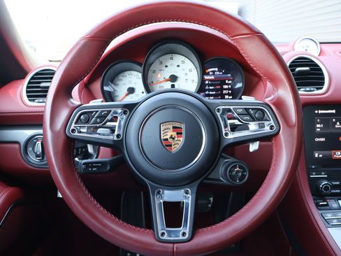Used 2019 Porsche 718 Boxster S RWD image 16