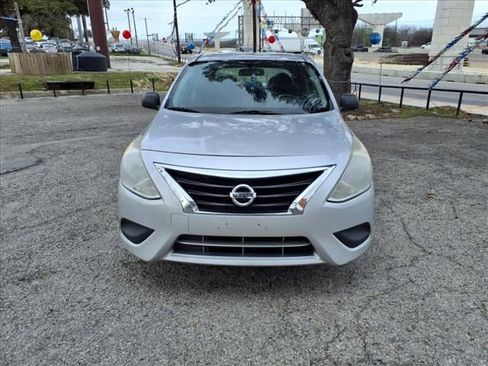 Used 2015 Nissan Versa S image 4