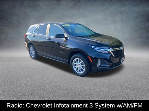 Used 2022 Chevrolet Equinox LT w/ Driver Convenience Package image 9