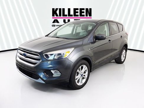 Used 2019 Ford Escape SE FWD image 3