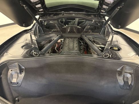 Used 2021 Chevrolet Corvette Stingray Coupe w/ Z51 Performance Package RWD image 38