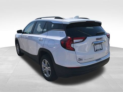 Used 2024 GMC Terrain SLE w/ Driver Convenience Package AWD/4WD image 12