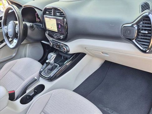 Used 2023 Kia Soul EX FWD image 21