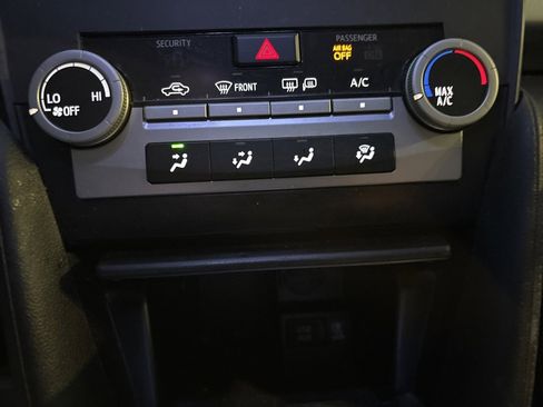 Used 2013 Toyota Camry SE image 14