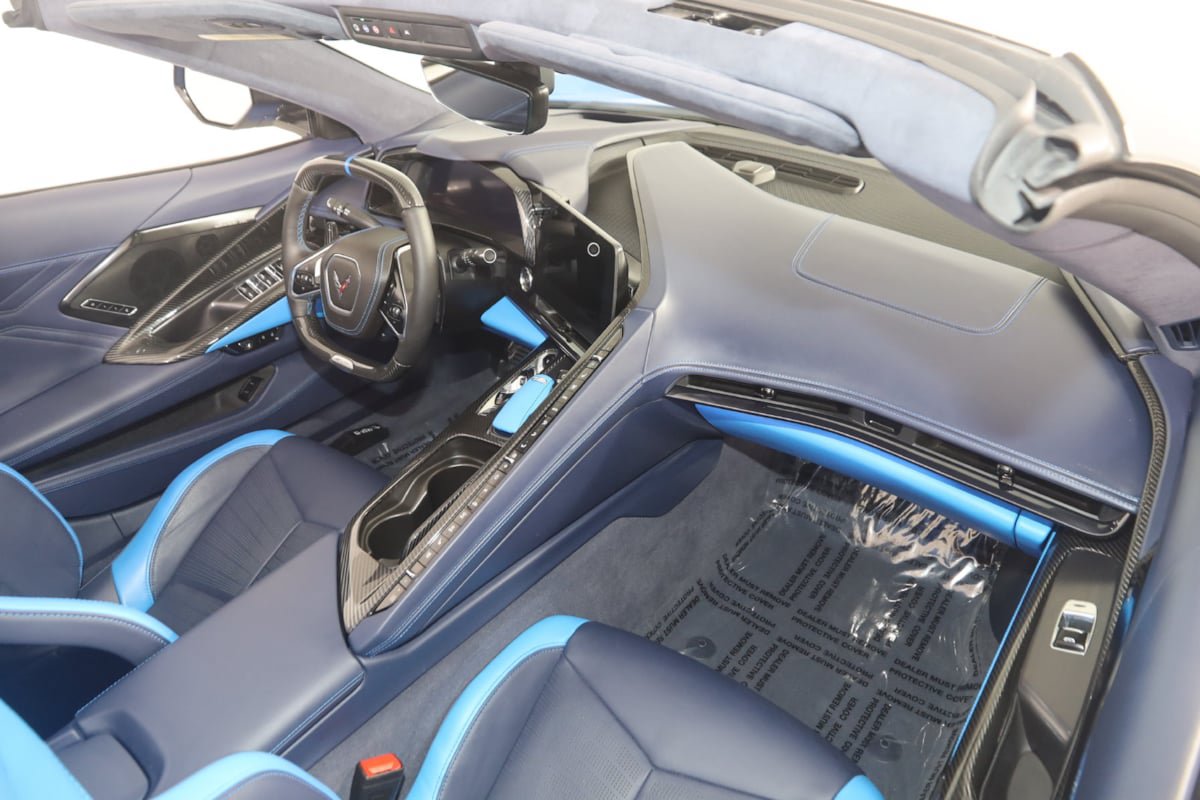 Used 2024 Chevrolet Corvette Z06 w/ Stealth Interior Trim Package RWD image 17