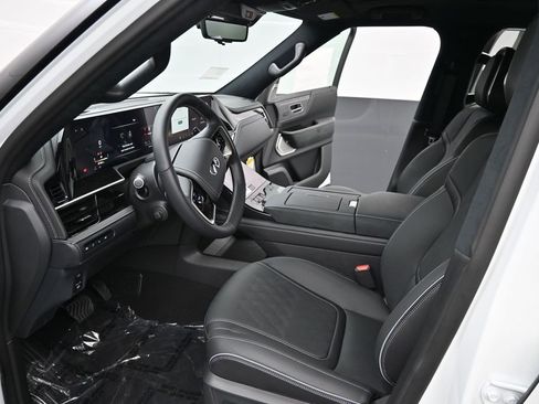 Used 2026 INFINITI QX80 Autograph AWD/4WD image 9