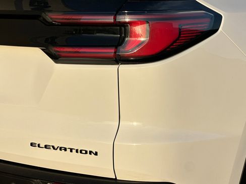 Certified 2024 GMC Acadia Elevation image 39