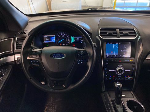 Used 2019 Ford Explorer Sport w/ Equipment Group 401A image 13