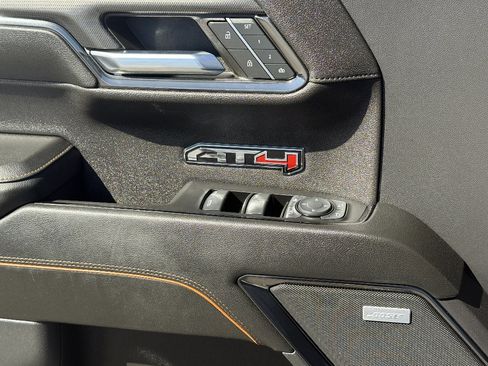 Used 2024 GMC Sierra 1500 AT4 w/ Technology Package image 18
