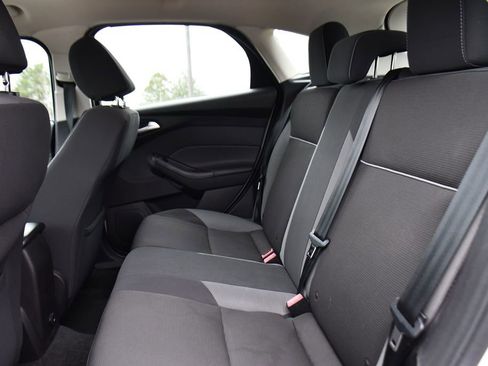 Used 2013 Ford Focus SE FWD image 20