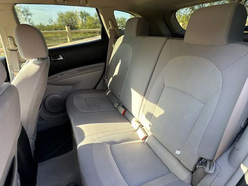 Used 2011 Nissan Rogue S image 29