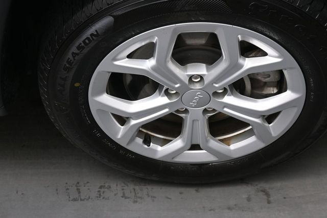 Used 2024 Jeep Compass Latitude AWD/4WD image 33