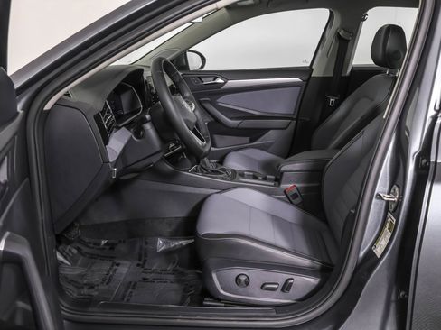 Used 2025 Volkswagen Jetta SE image 7