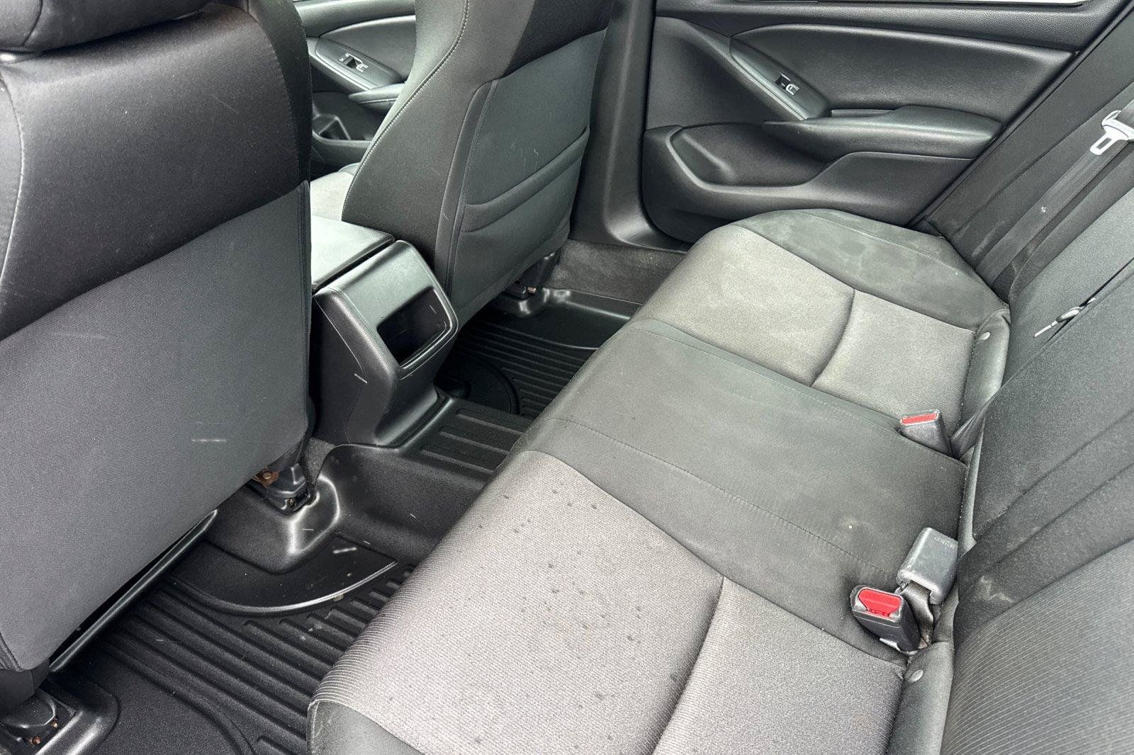 Used 2021 Honda Accord Hybrid image 12