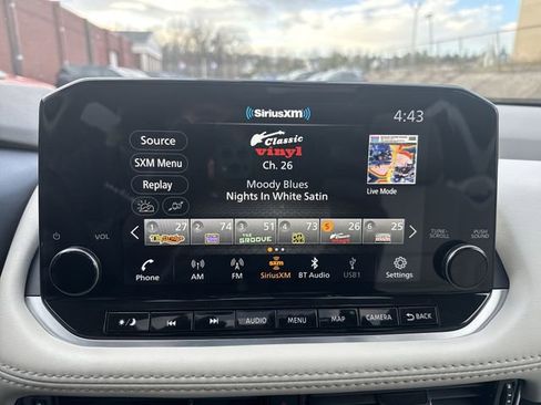 Used 2023 Nissan Rogue SL w/ SL Premium Package image 14