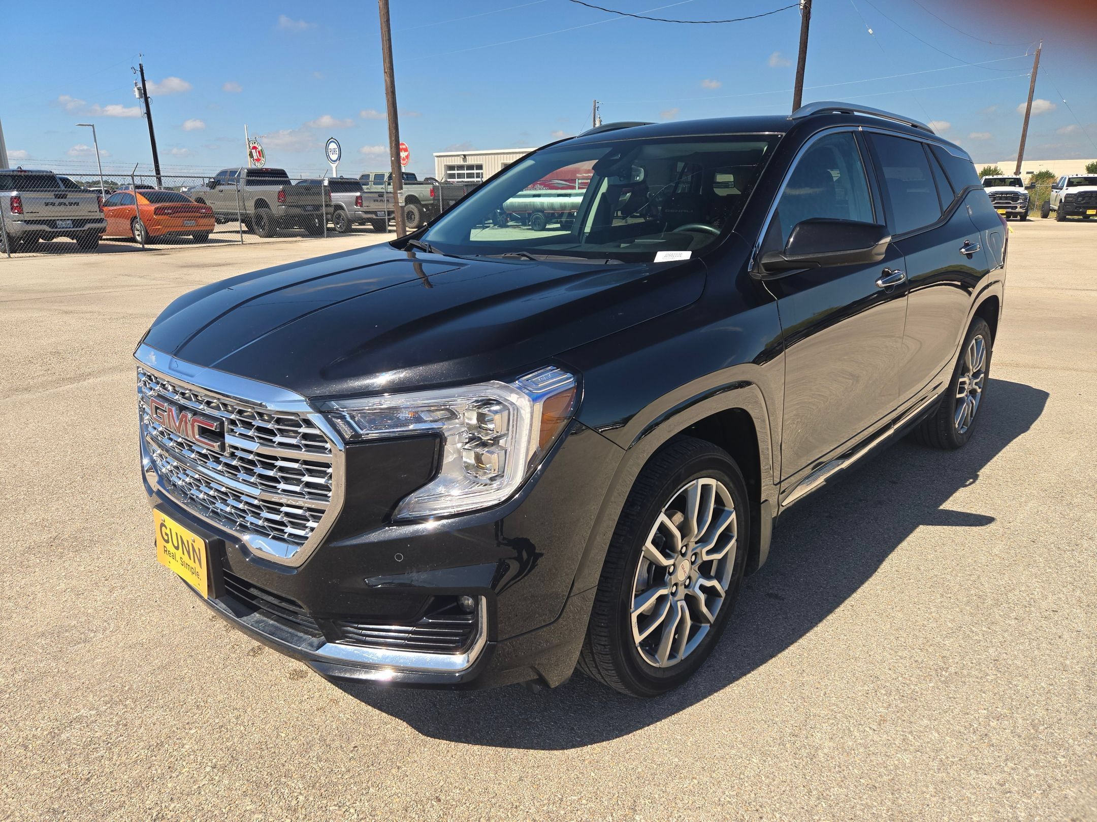 Used 2023 GMC Terrain Denali AWD/4WD image 7