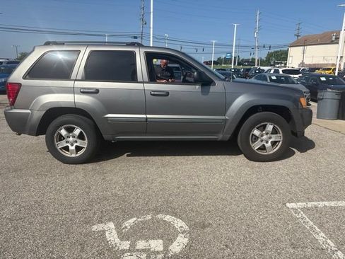 Used 2007 Jeep Grand Cherokee Laredo AWD/4WD image 4