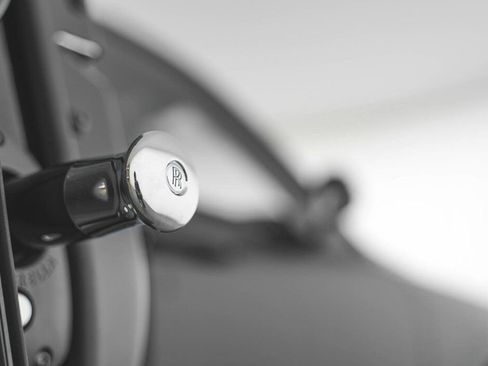 New 2025 Rolls-Royce Cullinan Black Badge image 39