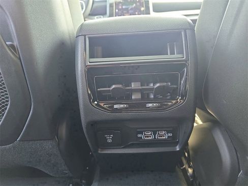 New 2025 Jeep Grand Cherokee Laredo X w/ Luxury Tech Group I image 26