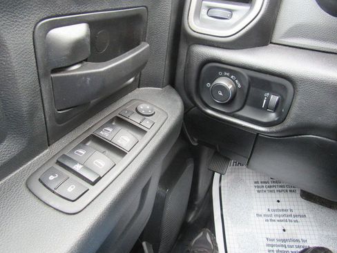 Used 2022 RAM 3500 Tradesman w/ Chrome Appearance Group AWD/4WD image 46