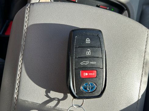 Used 2021 Toyota Venza XLE w/ Softex Package AWD/4WD image 30