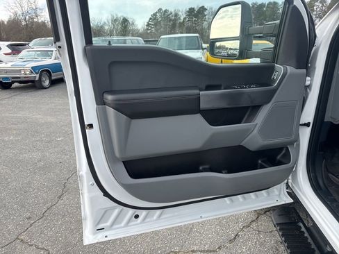 Used 2023 Ford F250 XL w/ STX Appearance Package image 22
