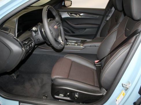 Used 2025 Cadillac CT5 V image 8