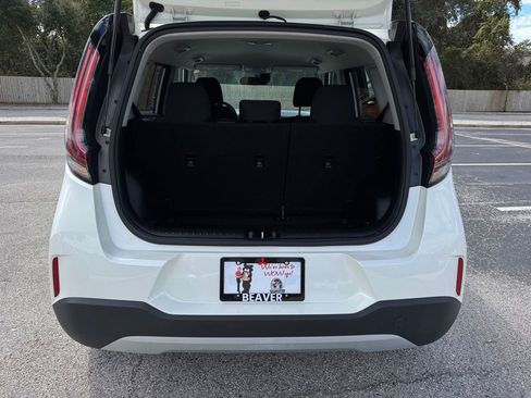Used 2023 Kia Soul LX image 14