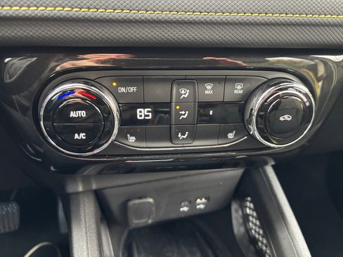 Used 2025 Chevrolet TrailBlazer ACTIV w/ Convenience Package image 12