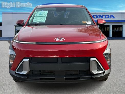 Used 2025 Hyundai Kona SE image 5
