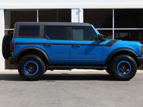 Used 2022 Ford Bronco 4-Door w/ Sasquatch Package AWD/4WD image 8