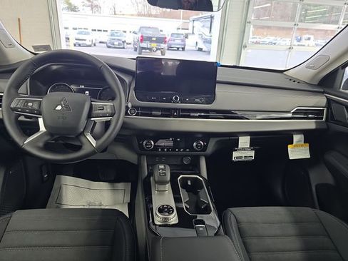 New 2026 Mitsubishi Outlander Trail Edition image 11
