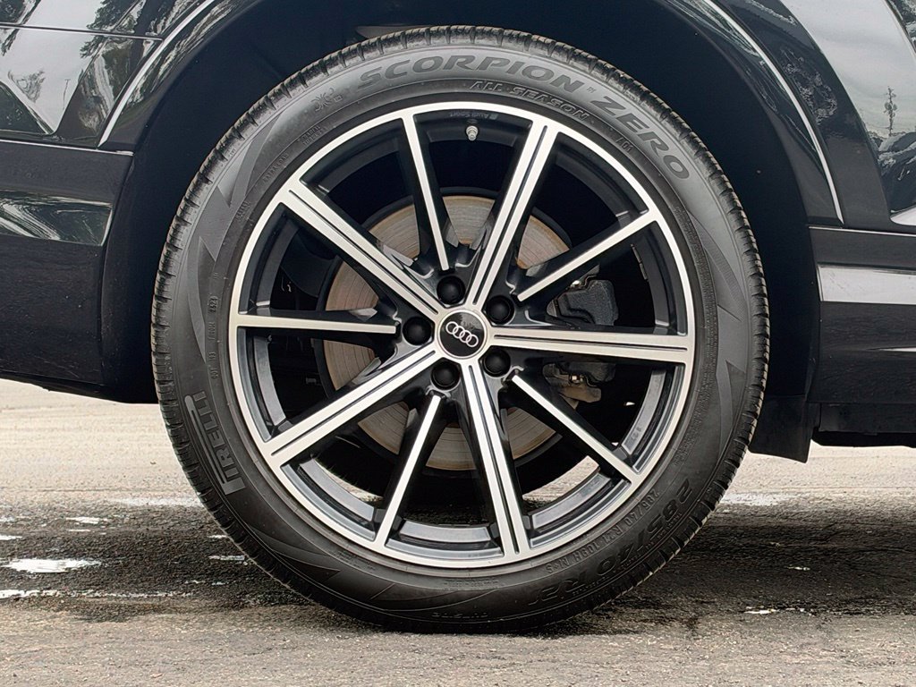 Used 2024 Audi Q7 3.0T Premium Plus w/ Premium Plus Package AWD/4WD image 3