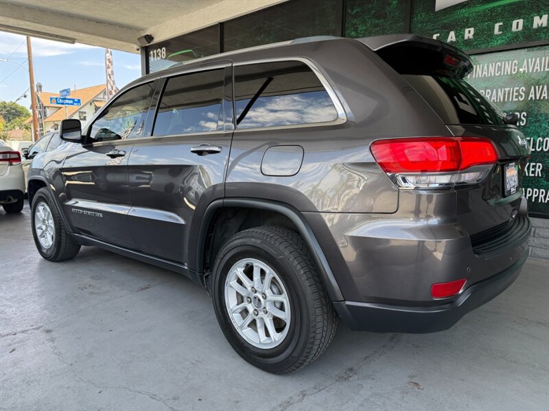 Used 2019 Jeep Grand Cherokee Laredo RWD image 4