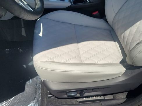 New 2025 Mitsubishi Outlander SEL image 23