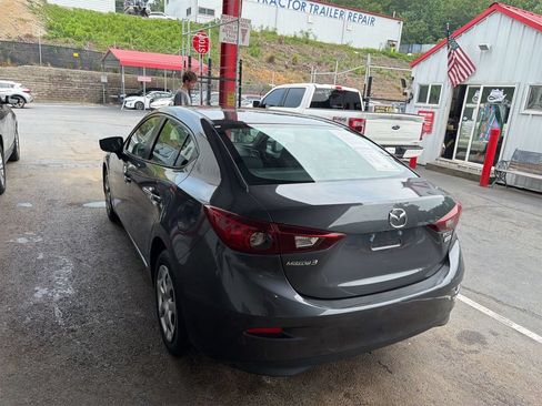Used 2016 MAZDA MAZDA3 i Sport FWD image 4