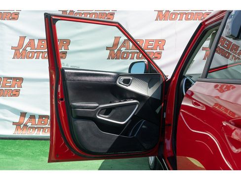 Used 2023 Kia Soul LX FWD image 30