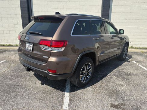 Used 2020 Jeep Grand Cherokee Laredo w/ Quick Order Package 2BN North AWD/4WD image 3